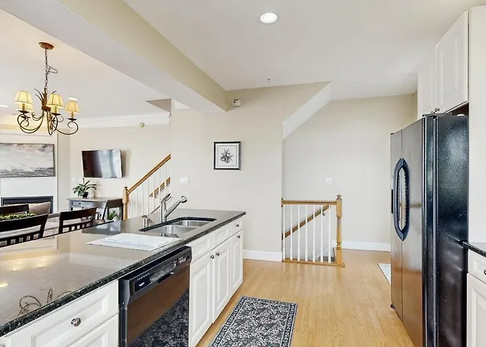 Spacious Coastal Townhouse With Multiple Decks Gas Fireplace & Relaxing Bay Views Сasa de vacaciones Ocean City